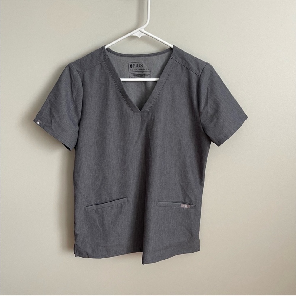 Figs Charcoal V-Neck Scrub Top